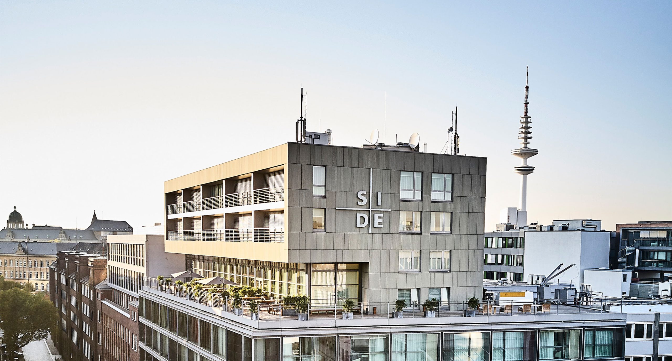 SIDE Design Hotel Hamburg, seaside collection, gregor gerlach, tn hotel consulting, tomas niederberghaus